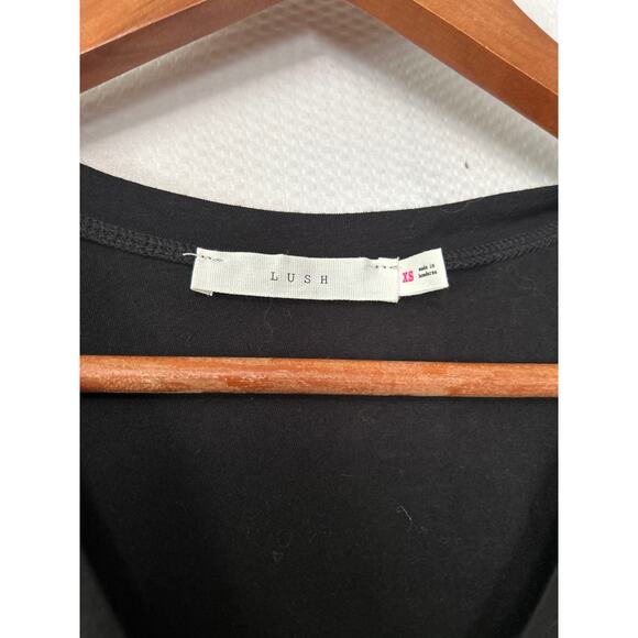 Lush Women's Black V Neck Short Sleeve Basic Lightweight Tee Size XS - Picture 4 of 8